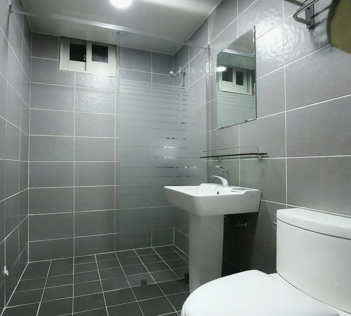 Hostel Stayan Guesthouse And Bnb Busan